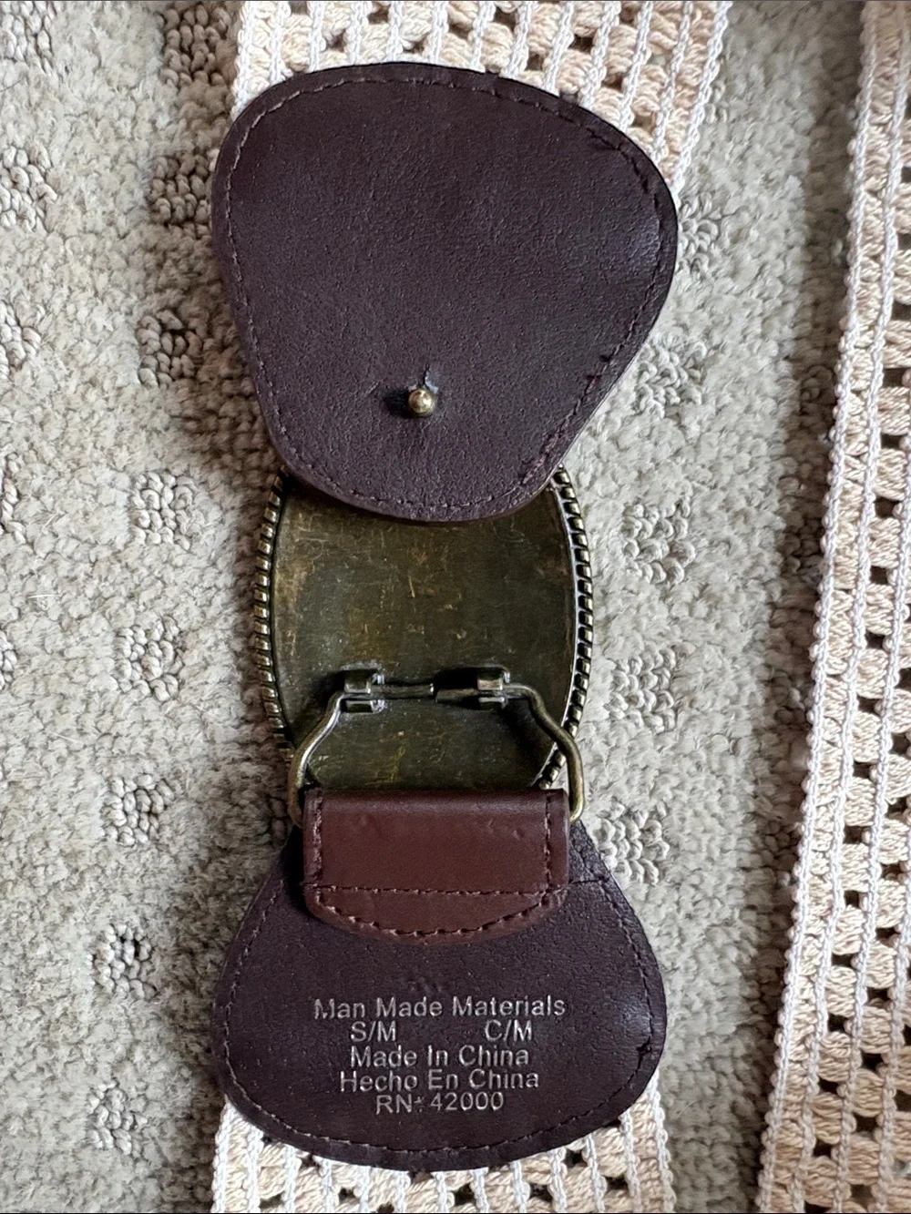 White Stretchy Belt with Floral and Feather Details on Buckle- Small